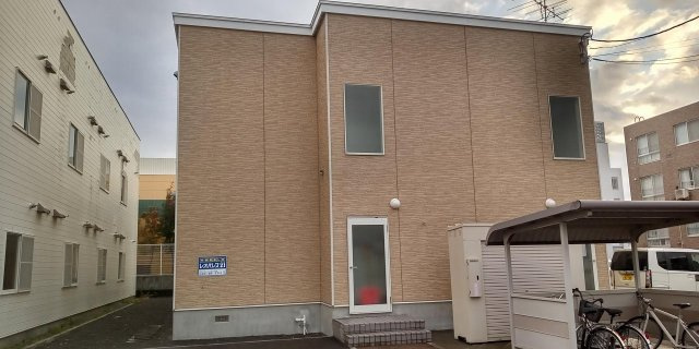 レオパレスサンシロイシの外観