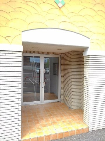 ローヤル　サルーン　札幌のエントランス