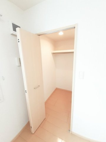 ローヤル　サルーン　札幌の収納