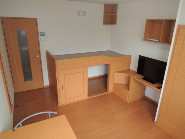 レオパレス南山鼻の寝室