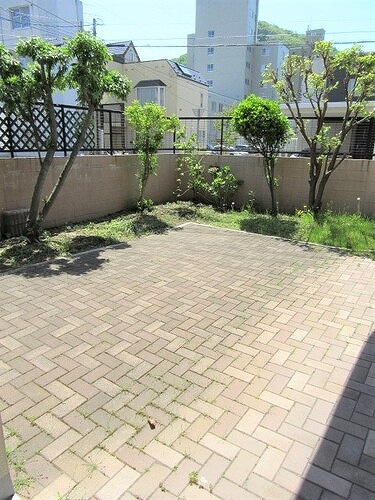 ライオンズマンション円山桜通りのその他|テラス・専用庭※前回募集時／2018年5月の写真