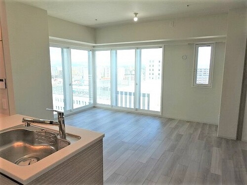 ザ・札幌タワーズ　イーストタワーの居間・リビング|リビングダイニング