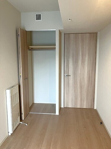 プレミストタワーズ札幌苗穂ＢＲＩＧＨＴＧＡＴＥの収納|洋室約5.1畳収納
