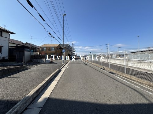 【前面道路含む現地写真】 | 【仲介手数料０円】相模原市緑区橋本7丁目3期　新築一戸建て　1号棟　全2棟 | 相模原市緑区橋本7丁目3期　新築一戸建て　全2棟