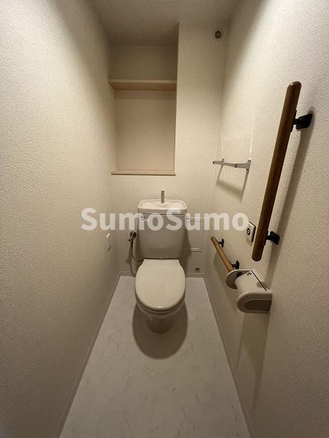URパークタウン西武庫　6号棟のトイレ|コンパクトで使いやすいトイレです