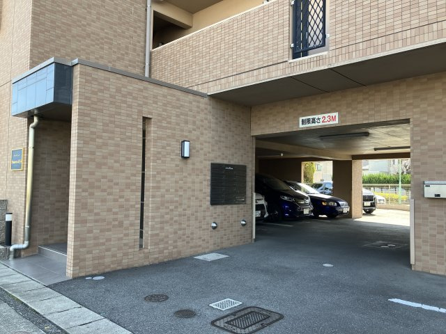 プリマヴェーラ南青山の駐車場