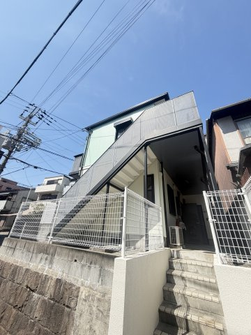 フレグランス下山手の外観
