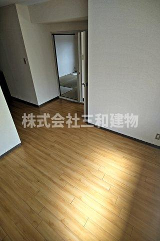 ドミール赤塚公園の居間・リビング