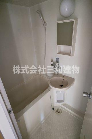 ドミール赤塚公園の浴室