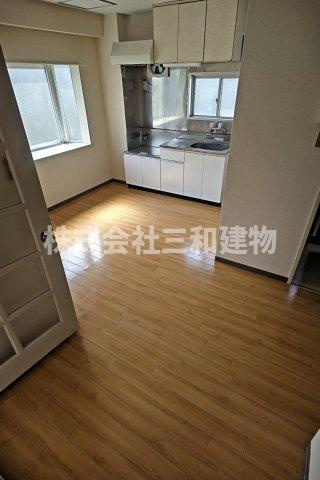 ドミール赤塚公園の居間・リビング