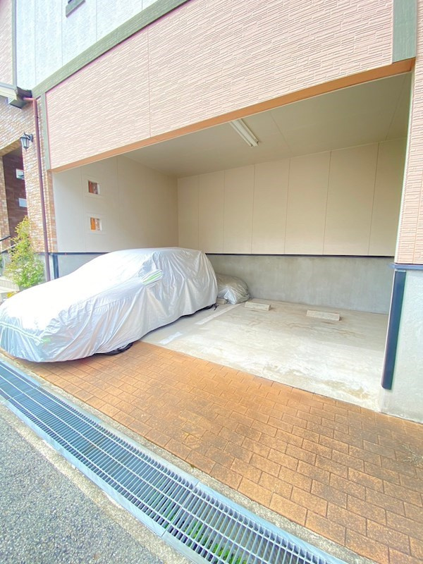 フローラ岡本の外観