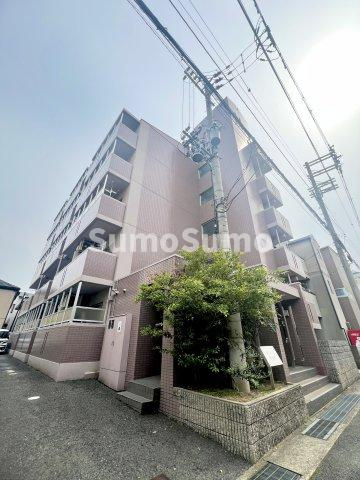 グランドール西岡本の外観