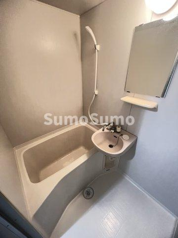グランドール西岡本の浴室