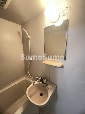 グランドール西岡本の洗面所