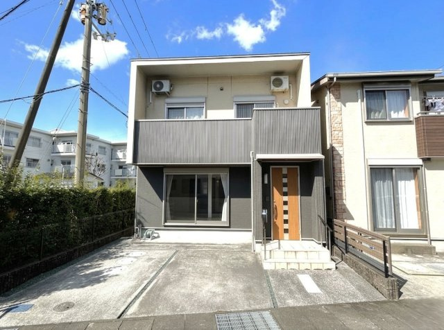 高知市鴨部2丁目　南向きで角地！中古一戸建て