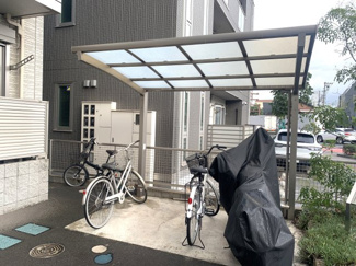 【その他共用部分】 | 屋根付き駐輪場