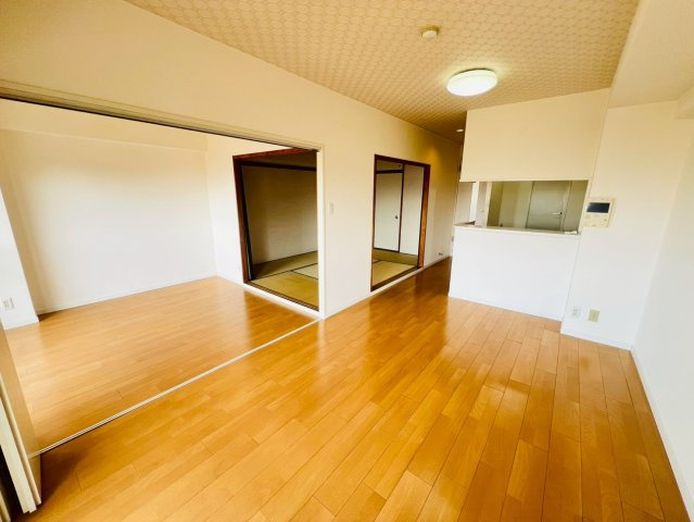 コスモ塩屋の居間・リビング