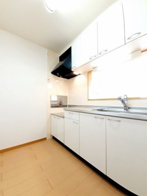 【キッチン】 | サンフレイム斎院