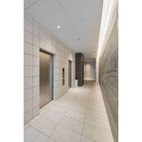 名駅ＦＧビルディングのロビー