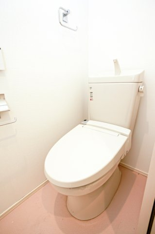 サヴォイコートオブアームズ　9階のトイレ|別号室のものです。現状優先になります。