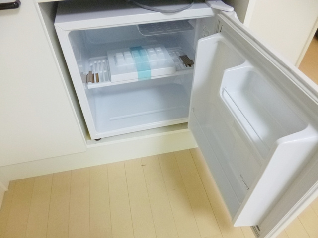エスパシオ王子神谷の設備|綺麗なミニ冷蔵庫付き！