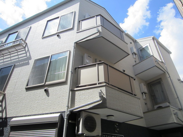 エスパシオ王子神谷の外観|きれいな建物