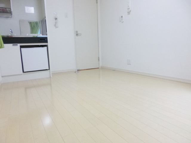 エスパシオ王子神谷の寝室|明るいワンルームタイプのお部屋です☆