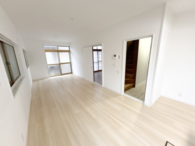 西松ヶ丘一戸建ての居間・リビング