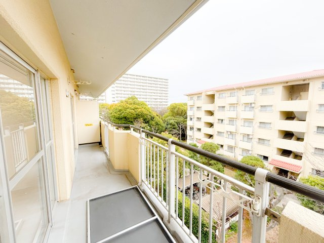 【バルコニー】