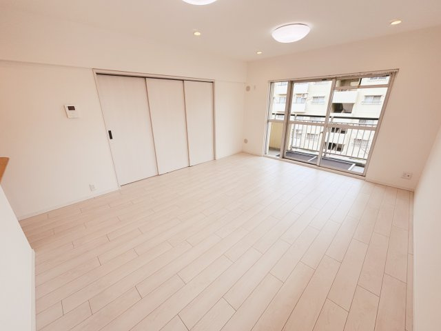 【居間・リビング】