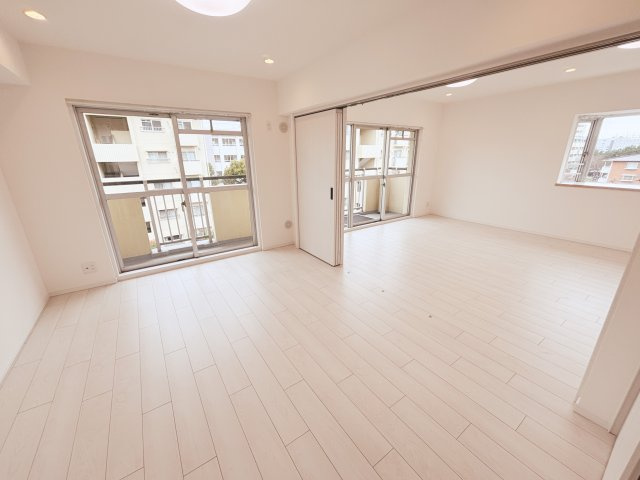 【居間・リビング】