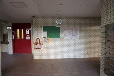 【ロビー】 | 蕨スカイマンション | 落ち着いたロビーです