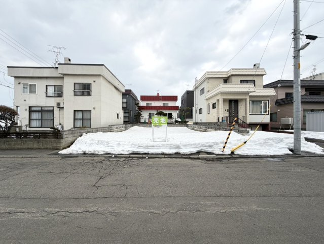 発寒16条4丁目の前面道路含む現地写真