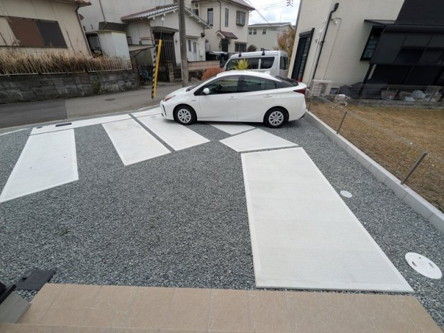 自由が丘本町2丁目戸建の駐車場