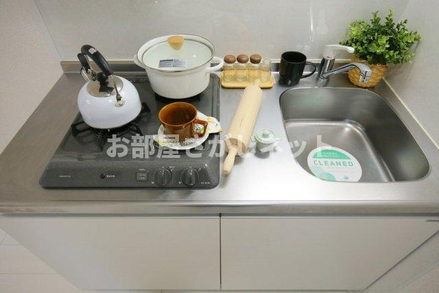 小石川フィエルテ【おとり物件なし】#学生・社会人にオススメ！初期費用分割払いOK！のキッチン|2口ガスコンロ※家具・家電・小物はイメージです