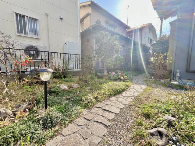 売中古戸建　中央区初生町の庭|ガーデニングや家庭菜園も楽しめるお庭付きです。