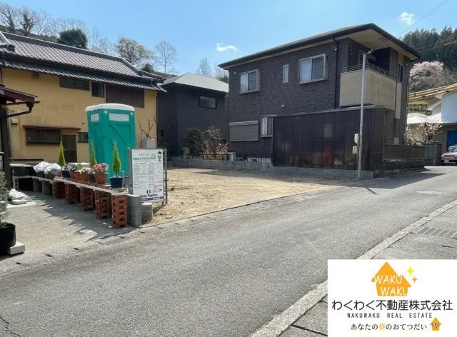 藤枝市若王子7期／の前面道路含む現地写真