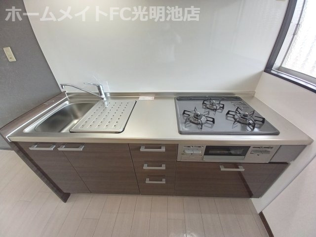 エクセレート府中B棟のキッチン