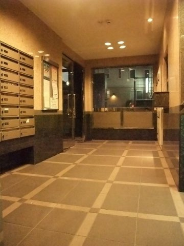 ルーブル新高円寺のロビー