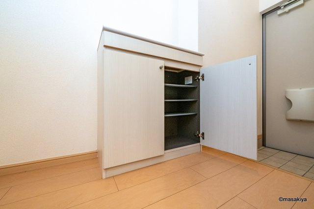 ガーデンハウス朝日山　Eの玄関