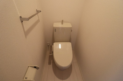 【トイレ】 | アンソレイエ | 清潔感のあるトイレです