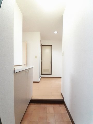 リヴィエールヤサキの玄関