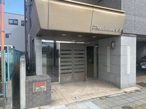 ISM金山(旧プロビデンス金山)のエントランス|建物の内部です