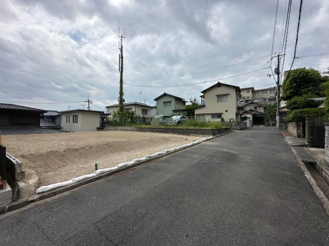 安佐南区大町西2丁目の前面道路含む現地写真|全面道路は4.6mと広く、交通量も少ないためお子様の通学等も安心です☆