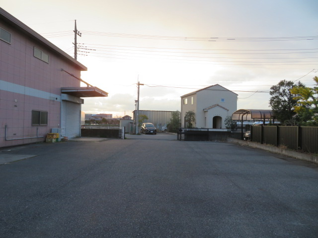 越谷市東町３丁目の倉庫