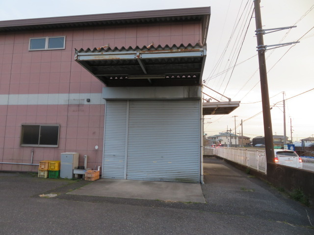越谷市東町３丁目の倉庫
