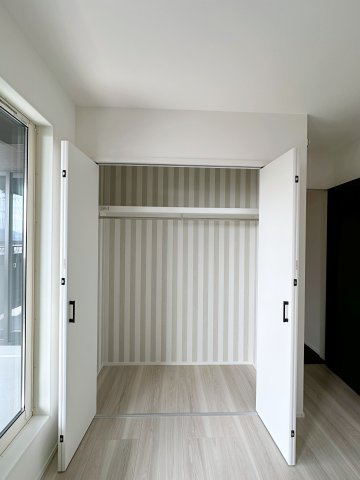 東区中山上2丁目No.3の収納|全居室収納☆
5.25帖洋室のクローゼットです♪