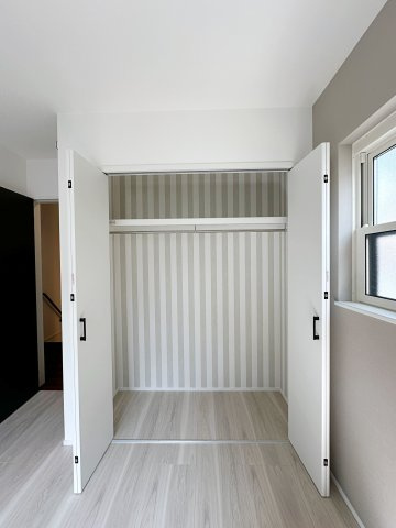 東区中山上2丁目No.3の収納|全居室収納☆
5.25帖洋室のクローゼットです♪