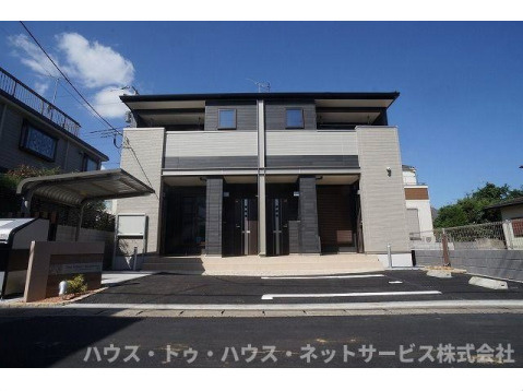クローバーレジデンスのエントランス