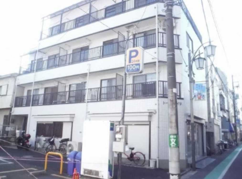 トーリンハイツ桜　二人入居相談　洋室広々10帖　室内洗濯機置き場
